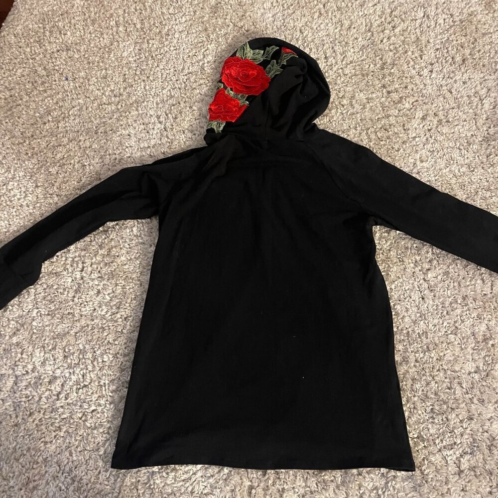 Windsor Black Hoodie with Red Rose Embroidered Hood NWOT - Picture 6 of 8